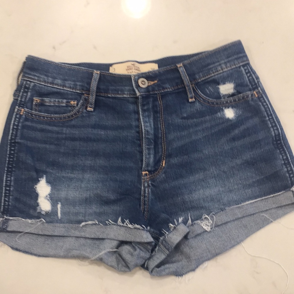 Hollister short short size 3/ 26